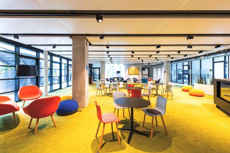 Neubau … Büro in stylischem Umfeld