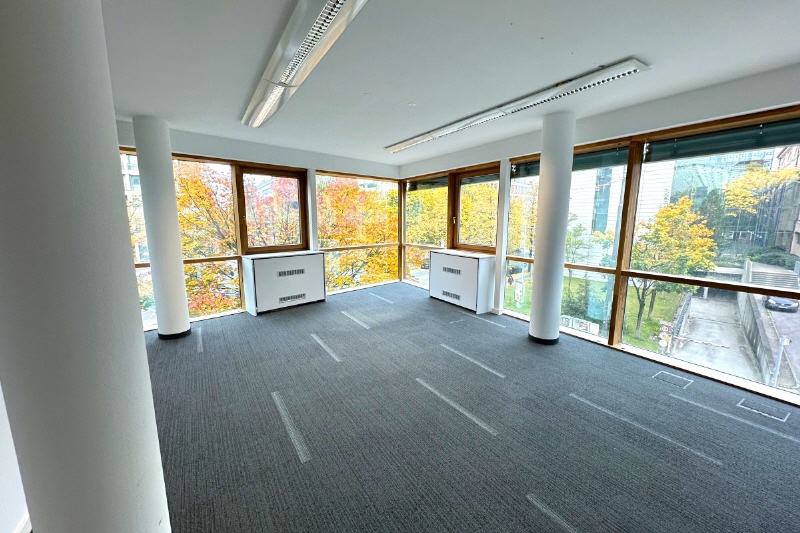 Unmittelbar an der U-Bahn … Moderne, gekühlte Bürofläche zu attraktivem Mietpreis