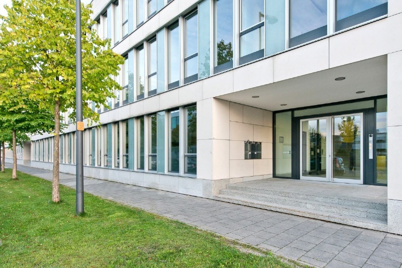 Attraktiver Standort … Moderne Büros