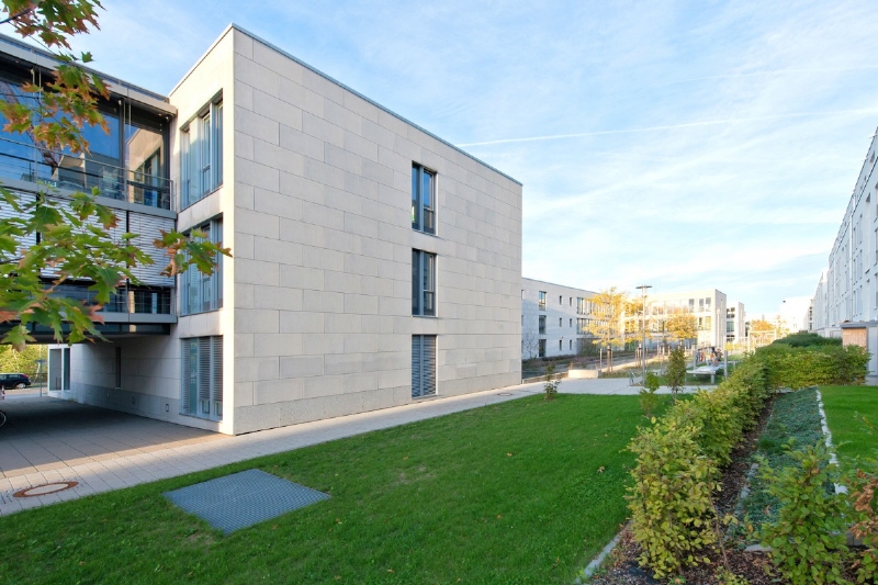 Attraktiver Standort … Moderne Büros