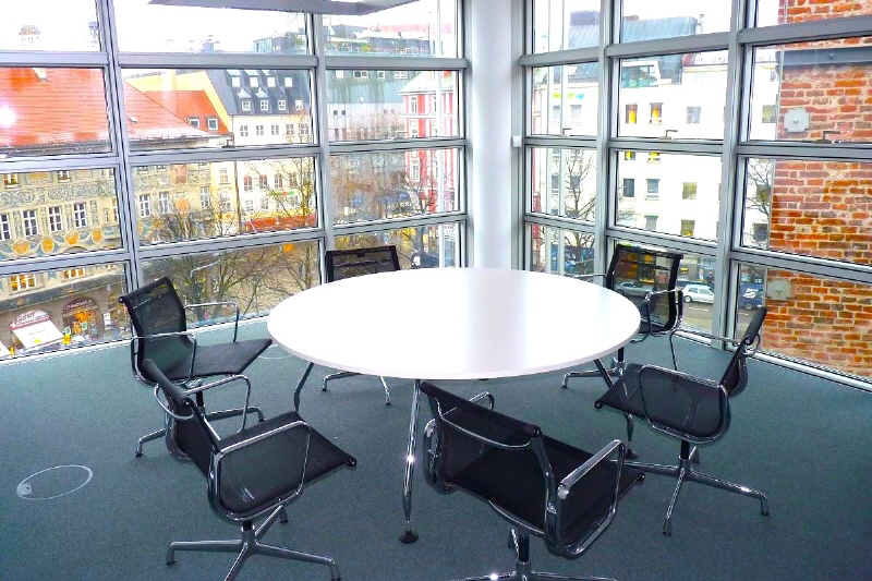 Stilvolles Büro mit Ausblick