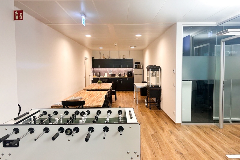 Arbeiten mit Weitblick … Komplett modernisierte und gekühlte Räume
